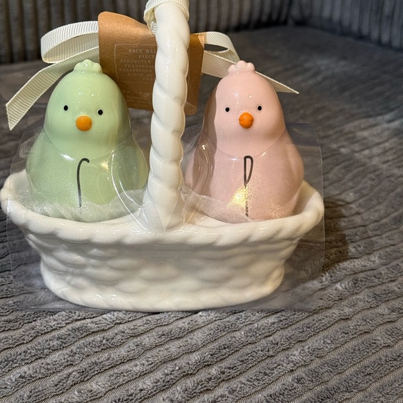 Rae Dunn Salt and Pepper Shaker Set - Green and Pink - Picture 7 of 12